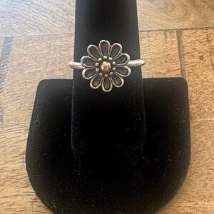 Pandora vintage Oopsie Daisy ring